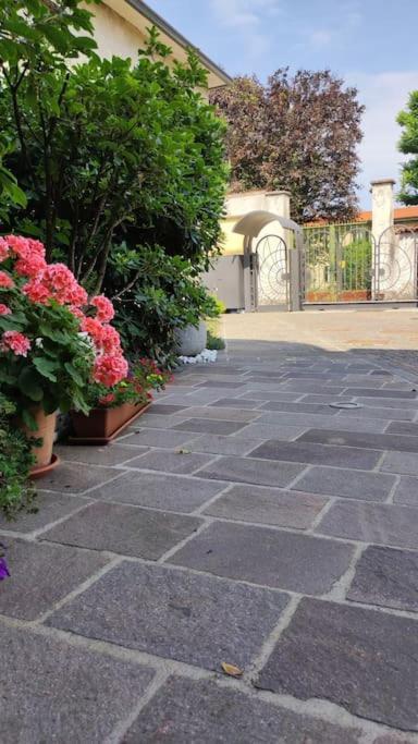 Prestigioso Appartamento Di 70Mq Vicino Milano เลนญาโน ภายนอก รูปภาพ